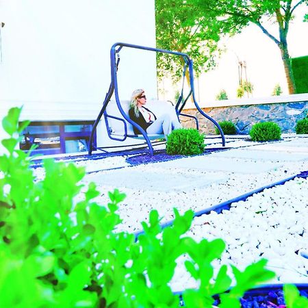 The Queen Airport Hotel-Round Trip Airport Service Arnavutkoy Exteriér fotografie